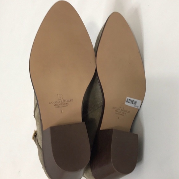 NWOB banana republic Stella suede bootie size 9